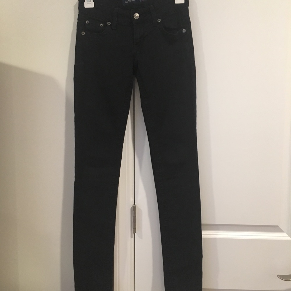 Black low rise skinny jeans, only worn a few times